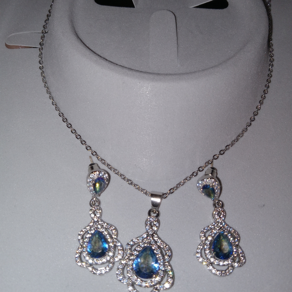 Elegant Silver and Blue Jewelry Set